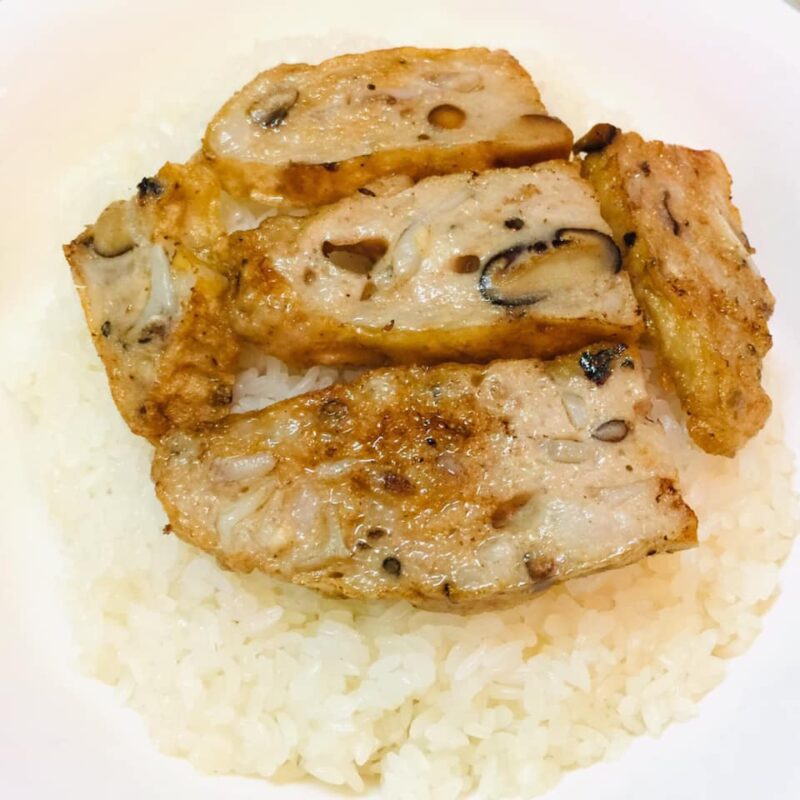 Chả gà sụn nấm ăn với gì ngon