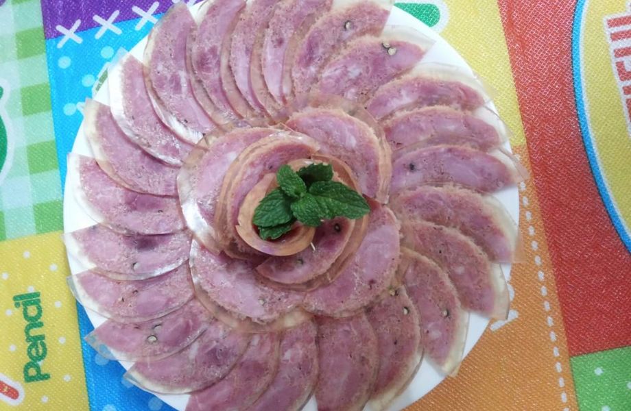 Làm giò dăm bông thịt heo ngon