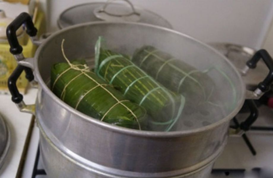 Luộc hoặc hấp giò me