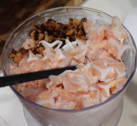 Trộn sụn và nấm hương